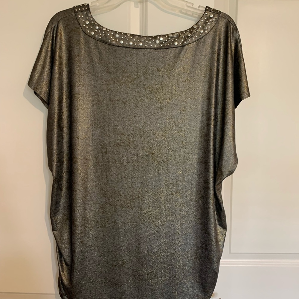 Beautiful shinny gold loose shirt